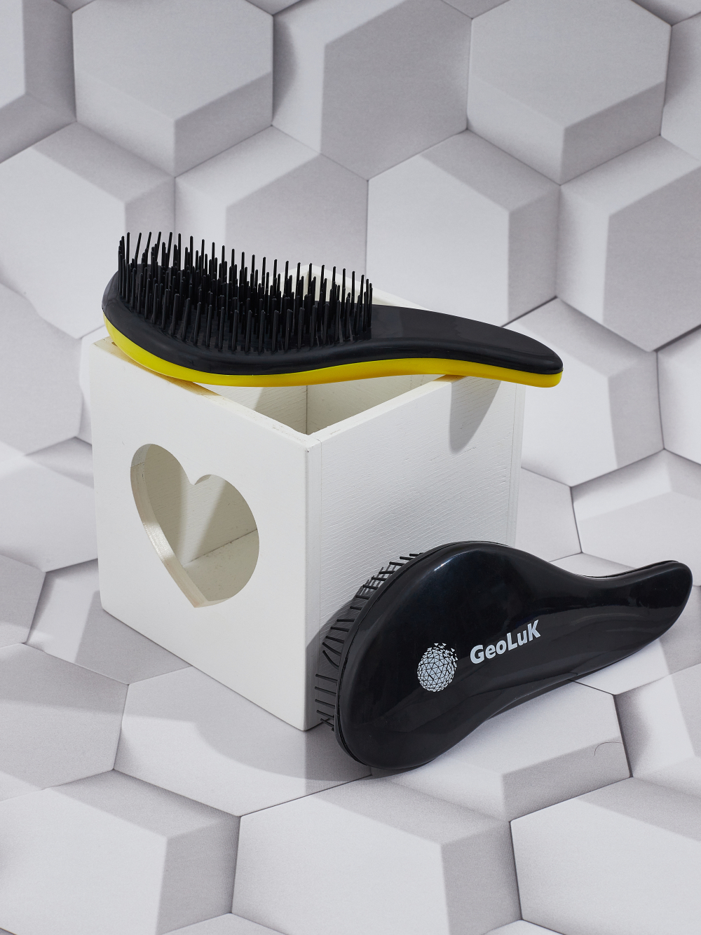 Изображение товара Расческа GeoLuK HairStyle Mini Black